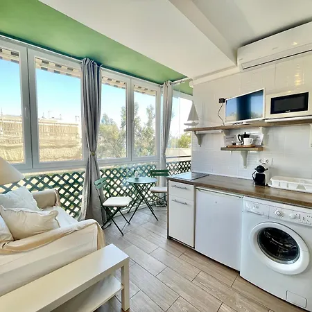 Mediterraneo Front - Eaw Homes Апартаменти